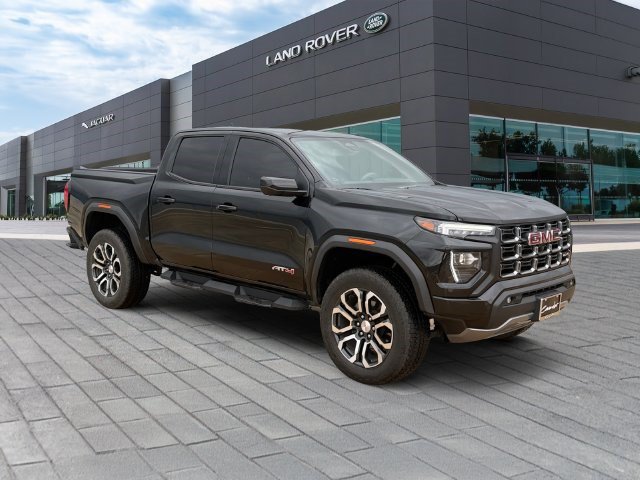 Used 2024 GMC Canyon AT4 w/ AT4 Premium Package AWD/4WD image 7