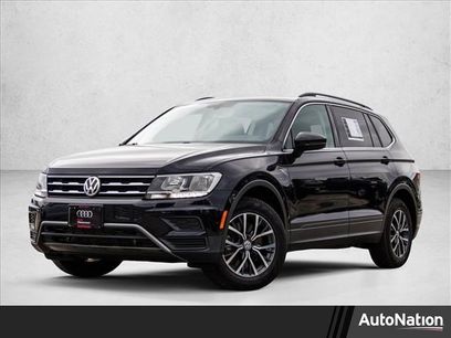 Used 2019 Volkswagen Tiguan SE w/ Panoramic Sunroof Package