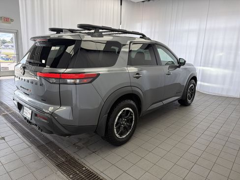 Used 2025 Nissan Pathfinder Rock Creek AWD/4WD image 4