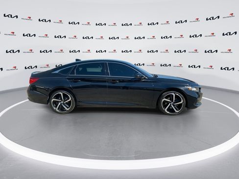Used 2021 Honda Accord Sport image 9