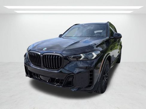 New 2026 BMW X5 xDrive40i w/ M Sport Package AWD/4WD image 8