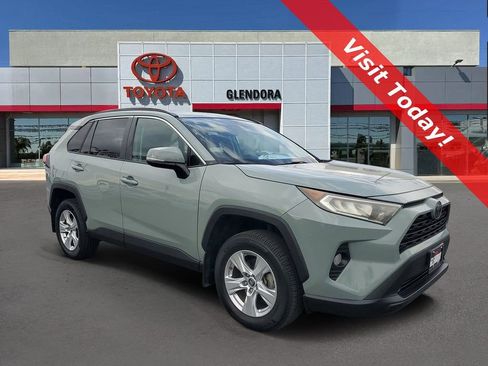 Used 2019 Toyota RAV4 XLE image 1