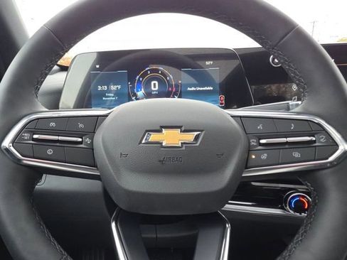 New 2026 Chevrolet Equinox LT w/ Convenience Package II image 13