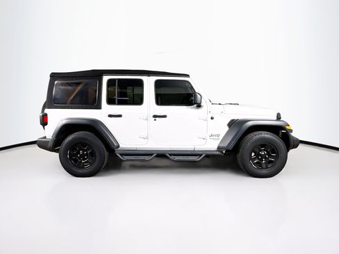 Used 2018 Jeep Wrangler Unlimited Sport S AWD/4WD image 2