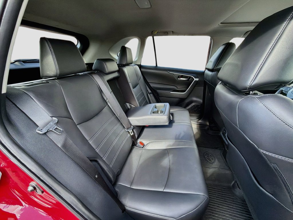 Used 2025 Toyota RAV4 XLE Premium FWD image 26