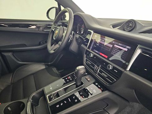 Used 2024 Porsche Macan S AWD/4WD image 11