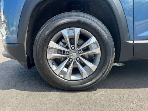 Used 2025 Chevrolet Equinox LT FWD image 35