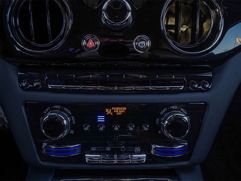 New 2026 Rolls-Royce Spectre image 30