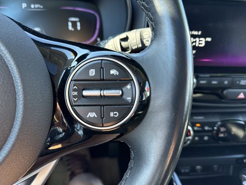 Used 2023 Kia Soul EX image 29