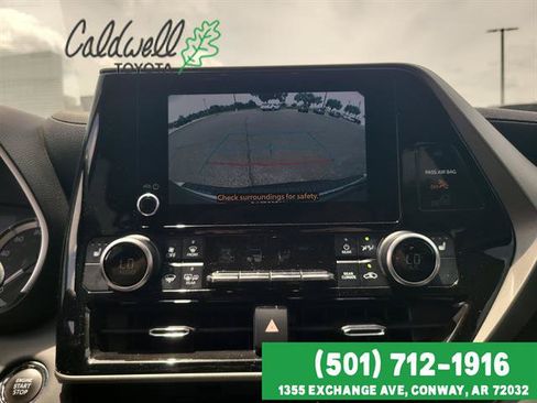 Used 2023 Toyota Highlander XLE FWD image 20
