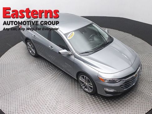 Used 2024 Chevrolet Malibu LT FWD image 3