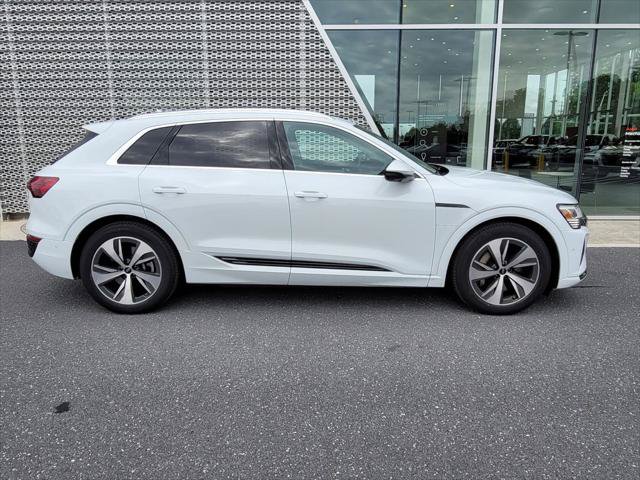 Certified 2024 Audi Q8 e-tron Premium Plus w/ Premium Plus Package AWD/4WD image 4