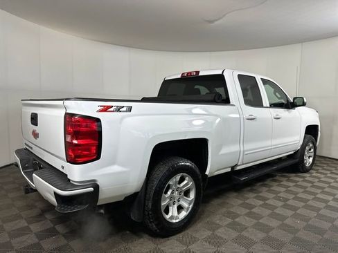 Used 2018 Chevrolet Silverado 1500 LT w/ All Star Edition image 3