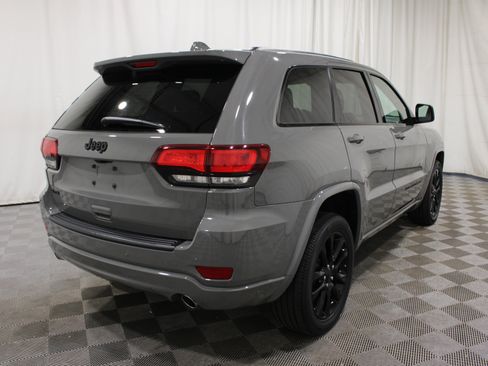 Used 2022 Jeep Grand Cherokee Laredo X AWD/4WD image 31