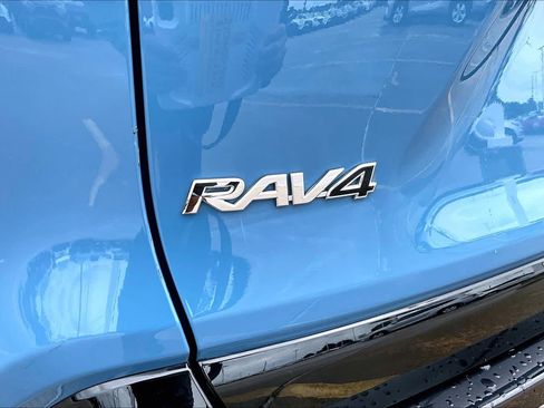 Used 2022 Toyota RAV4 SE AWD/4WD image 30