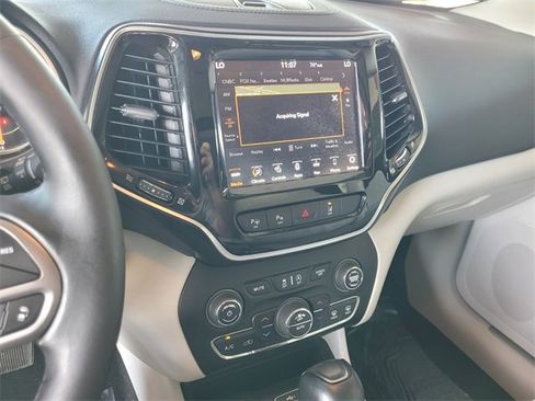 Used 2021 Jeep Cherokee Limited w/ Elite Package image 25