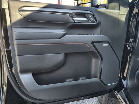 Used 2025 GMC Sierra 2500 AT4 w/ AT4 Premium Plus Package image 23