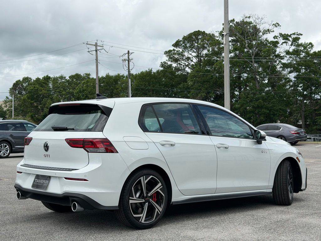 New 2026 Volkswagen GTI SE FWD image 8
