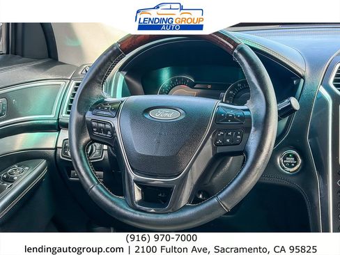 Used 2017 Ford Explorer Platinum AWD/4WD image 14