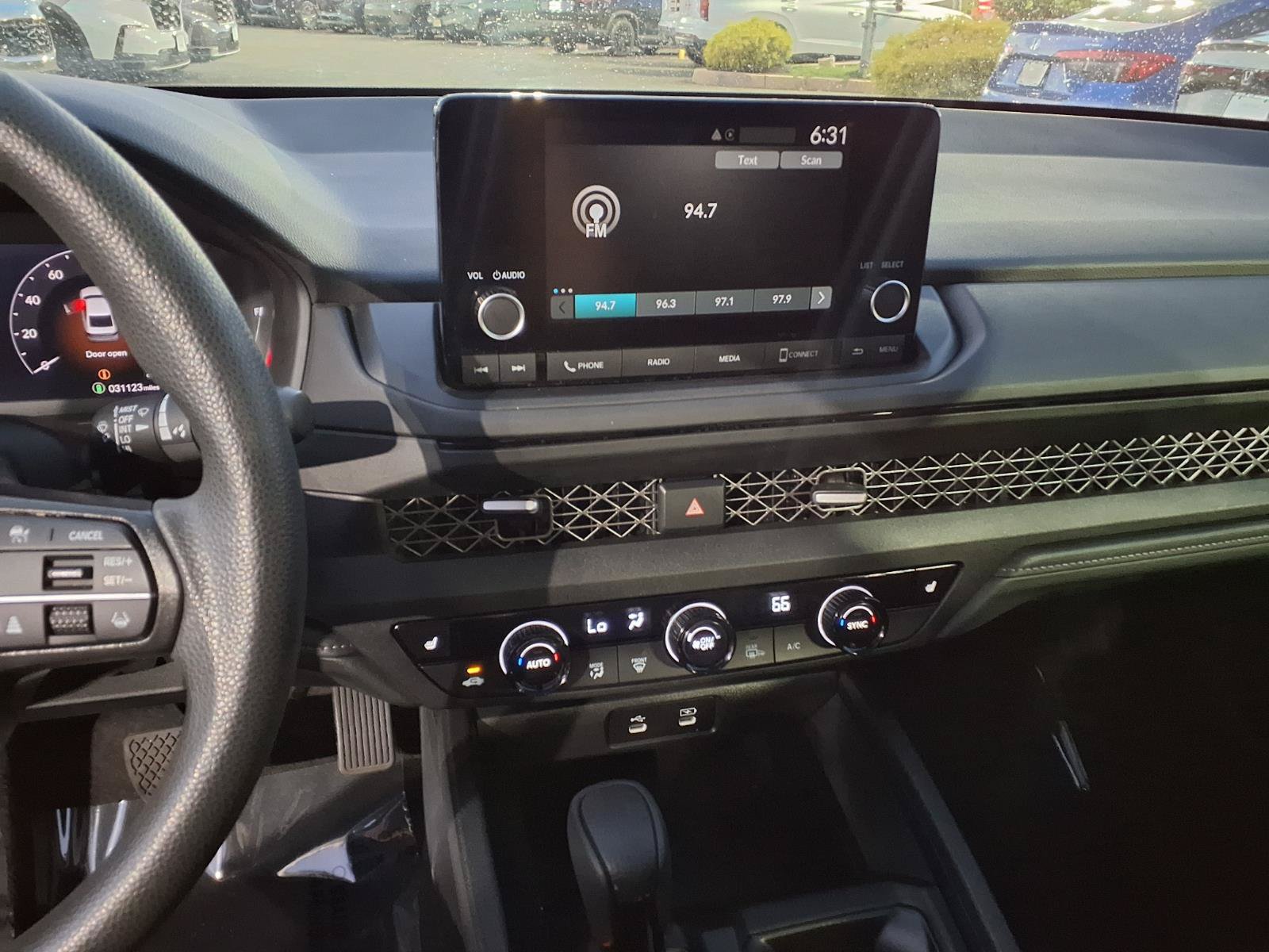 Used 2023 Honda Accord EX image 9