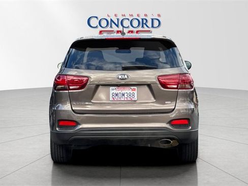 Used 2019 Kia Sorento LX image 5