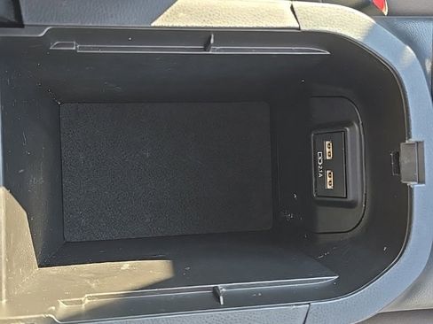 Used 2021 Toyota RAV4 XLE w/ Convenience Package image 34