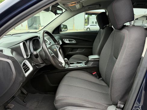 Used 2015 Chevrolet Equinox LT w/ Driver Convenience Package FWD image 2