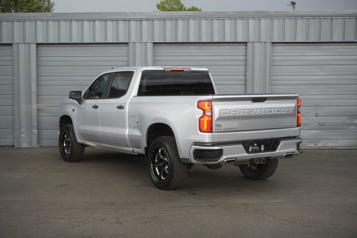 Used 2019 Chevrolet Silverado 1500 Custom w/ Custom Value Package AWD/4WD image 3