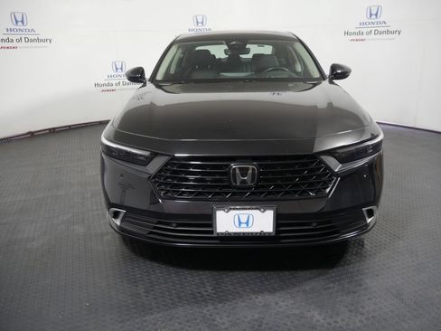 Used 2024 Honda Accord Touring image 2