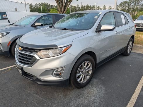 Used 2020 Chevrolet Equinox LT FWD image 3