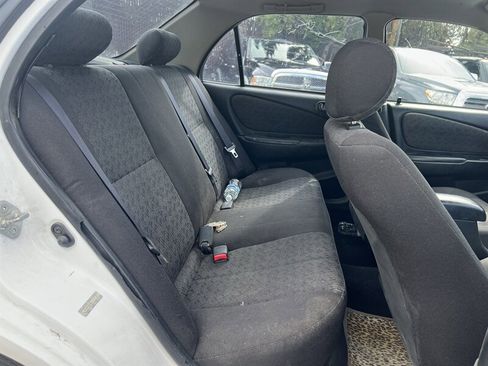 Used 2001 Toyota Corolla CE image 11