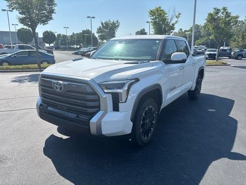 Used 2024 Toyota Tundra Limited AWD/4WD image 2