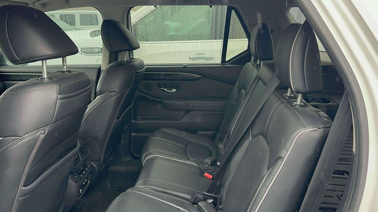 Used 2023 Honda Pilot Elite image 10