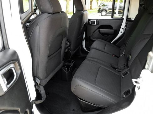 Used 2022 Jeep Gladiator Sport image 48