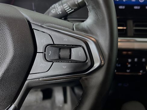 Used 2025 Chevrolet Trax LT w/ LT Convenience Package image 20