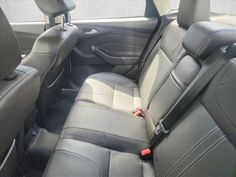 Used 2013 Ford Focus SE FWD image 7