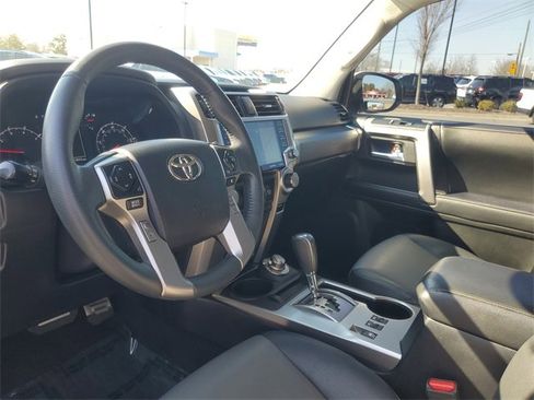 Used 2021 Toyota 4Runner SR5 Premium image 13