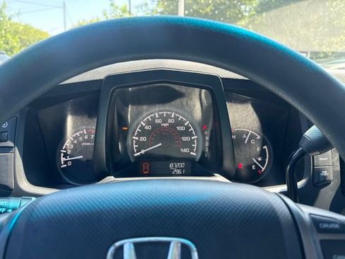 Used 2010 Honda Ridgeline RT image 18