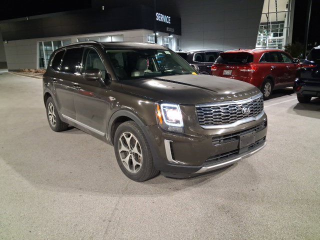 Used 2020 Kia Telluride EX AWD/4WD image 2