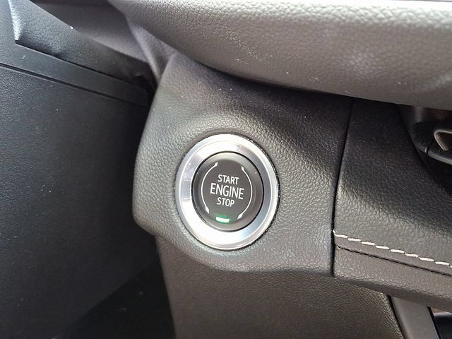 Used 2023 Buick Envision Essence AWD/4WD image 23