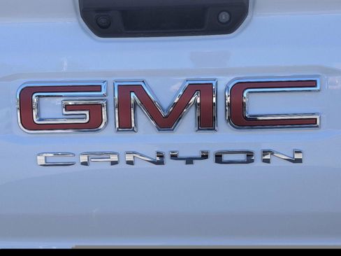 New 2025 GMC Canyon Elevation w/ Convenience Package image 33