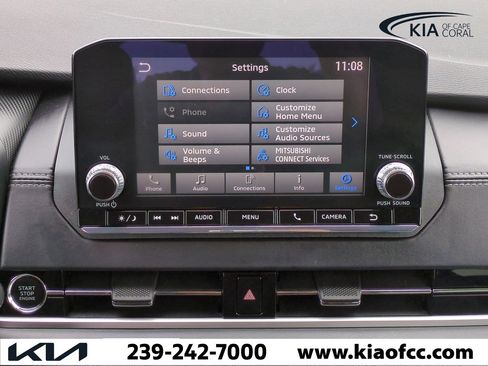 Used 2024 Mitsubishi Outlander ES image 17