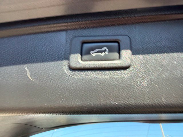 Used 2018 Subaru Outback 2.5i Limited AWD/4WD image 13
