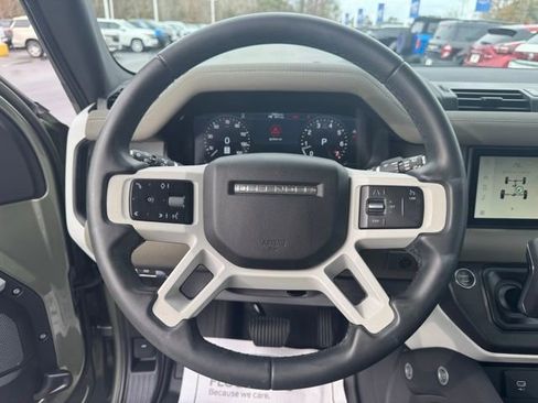 Used 2023 Land Rover Defender 90 S image 9