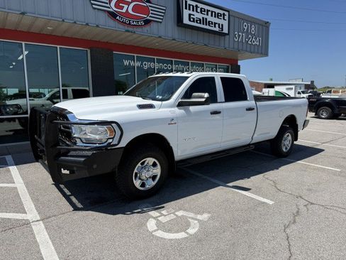 Used 2022 RAM 2500 Tradesman w/ Chrome Appearance Group AWD/4WD image 5