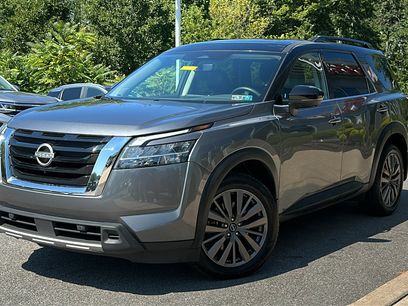 Used 2024 Nissan Pathfinder SL w/ SL Premium Package