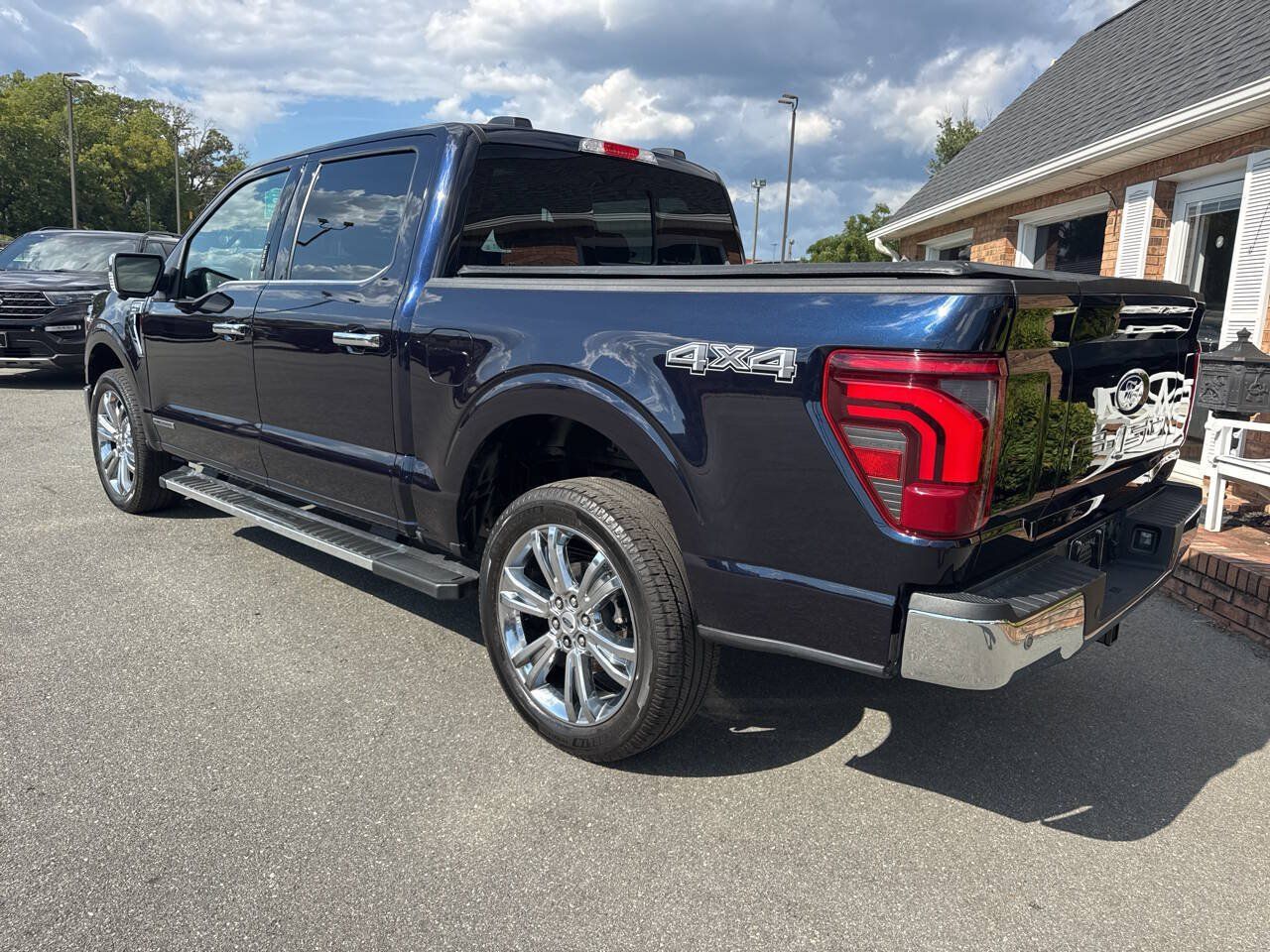 Used 2024 Ford F150 Lariat w/ Equipment Group 502A High AWD/4WD image 13