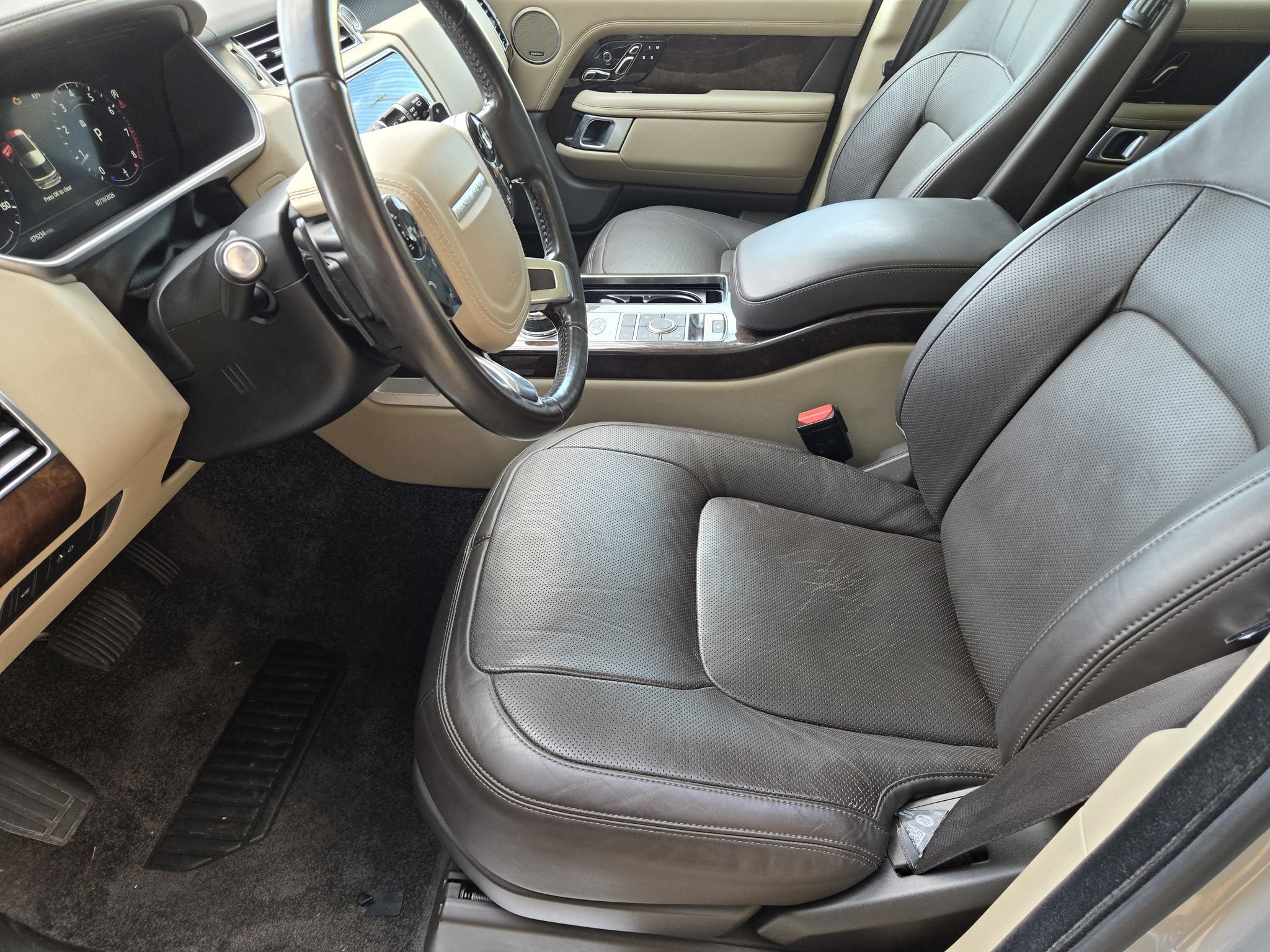 Used 2020 Land Rover Range Rover HSE AWD/4WD image 13