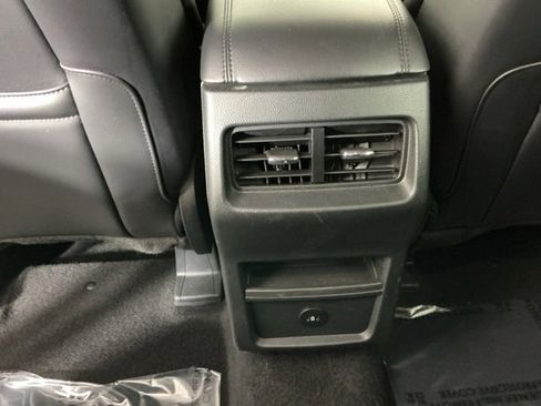 Used 2024 Ford Edge SEL image 24