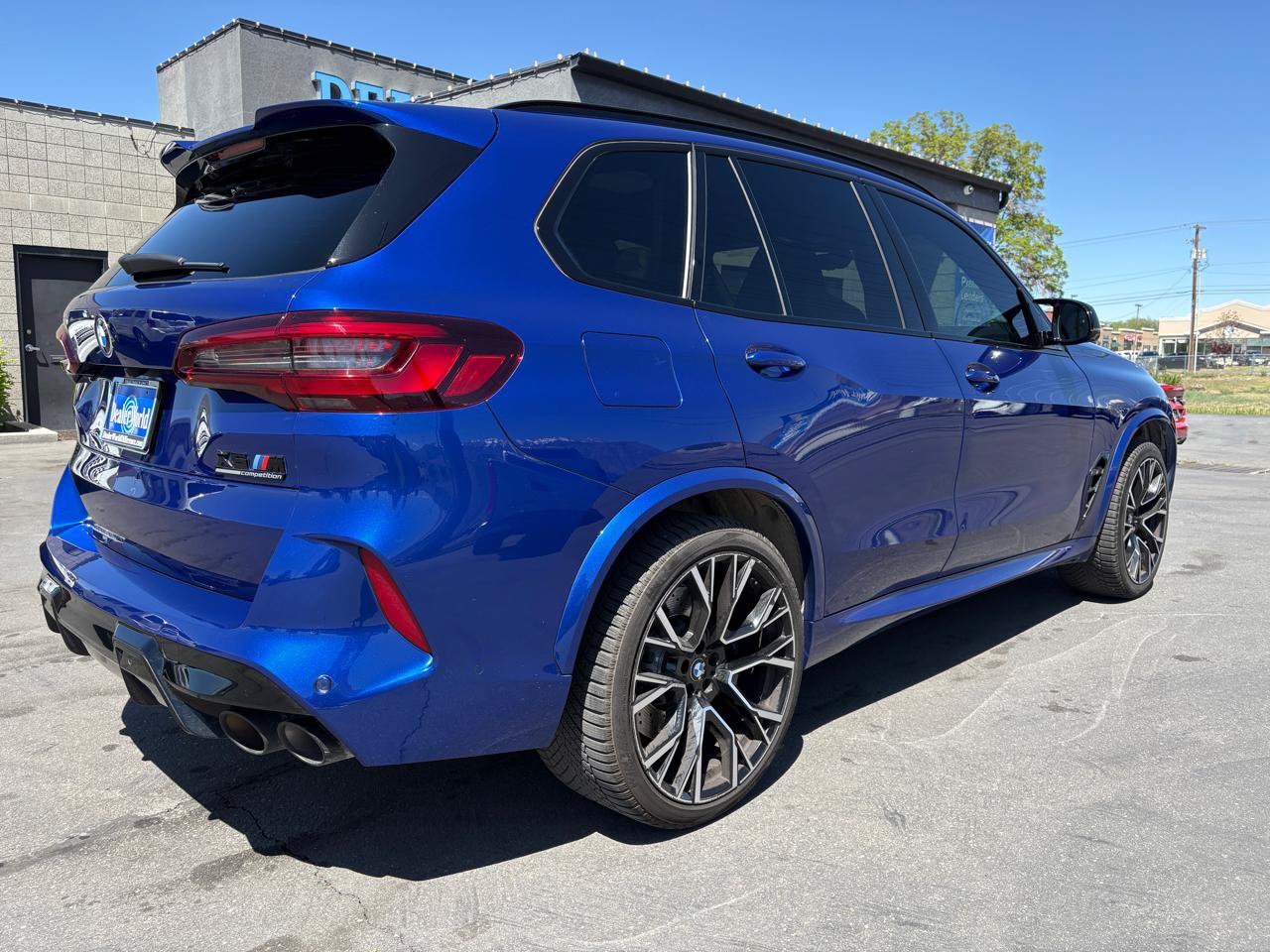 Used 2022 BMW X5 M Competition w/ Competition Package 2 AWD/4WD image 5